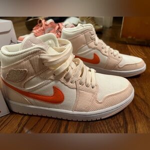 Nike Air Jordan 1 Mid SE Sail